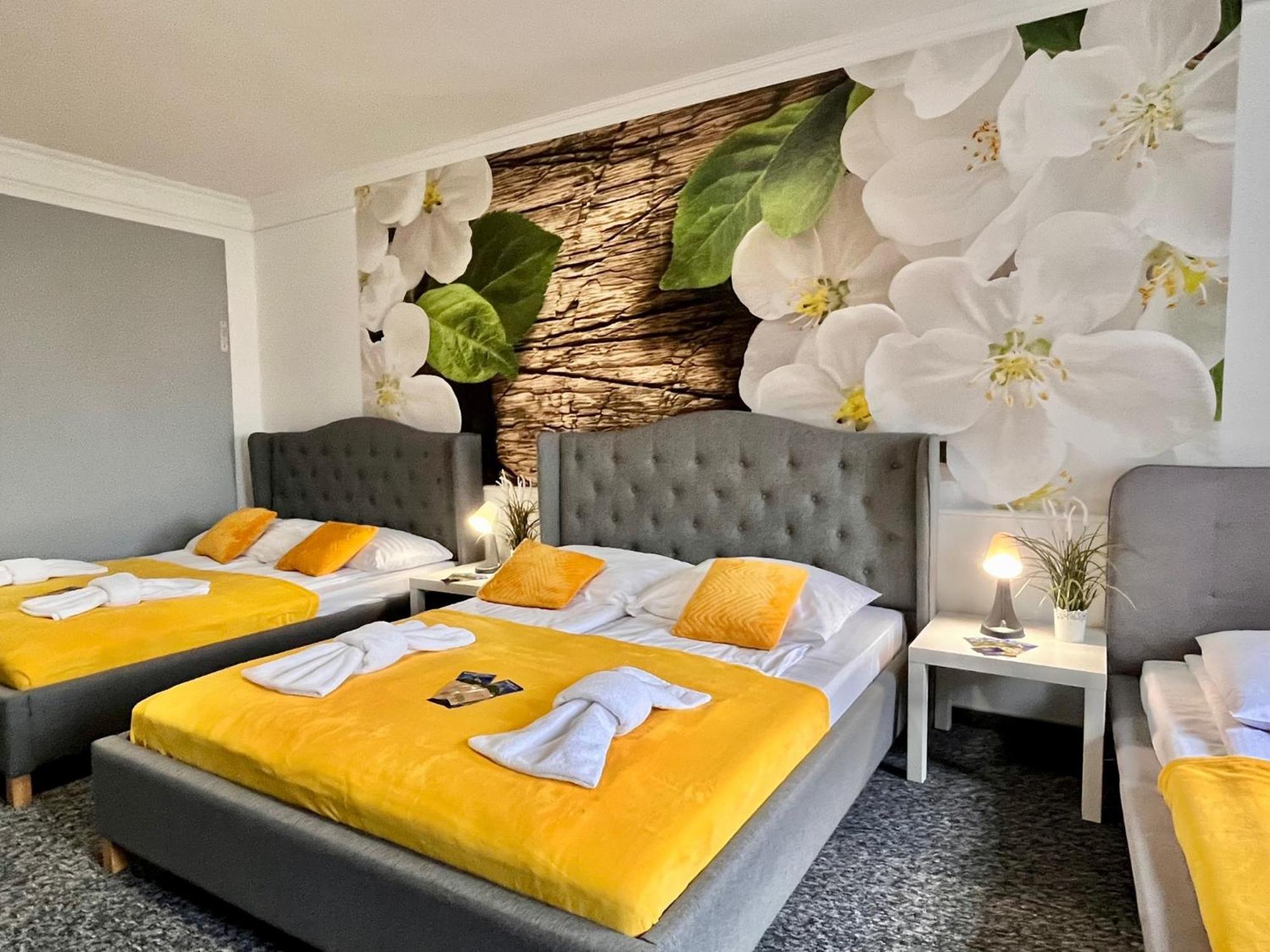 Great Polonia Swidnica City Center 외부 사진